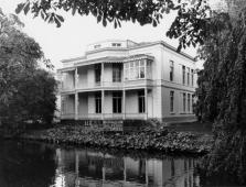 genomen vanaf de Mauritskade