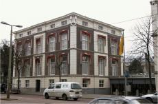 v.l.n.r. nrs. 15 en 13