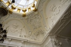 De grote salon op de verdieping.